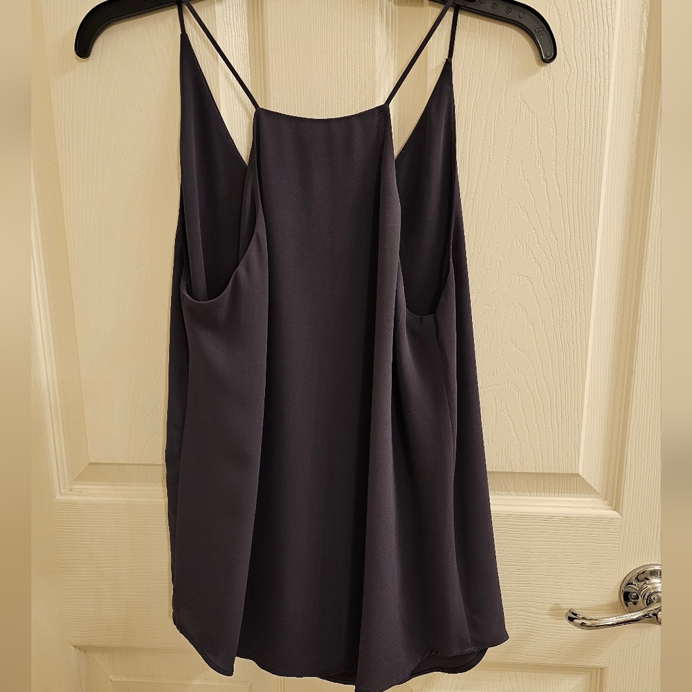 Loft Flowy Tank - Beautiful 🥰 - Picture 2 of 5